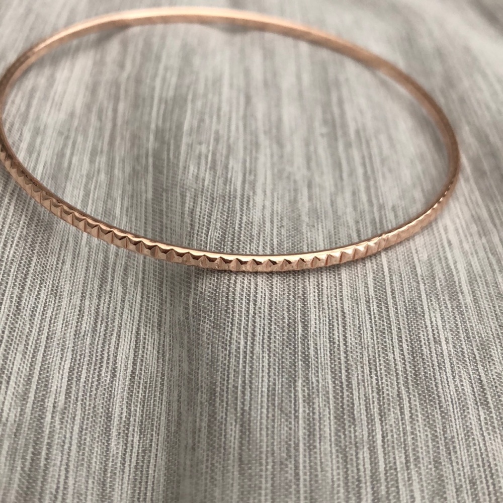Set of 7 rose gold bangles - Picture 6 of 8